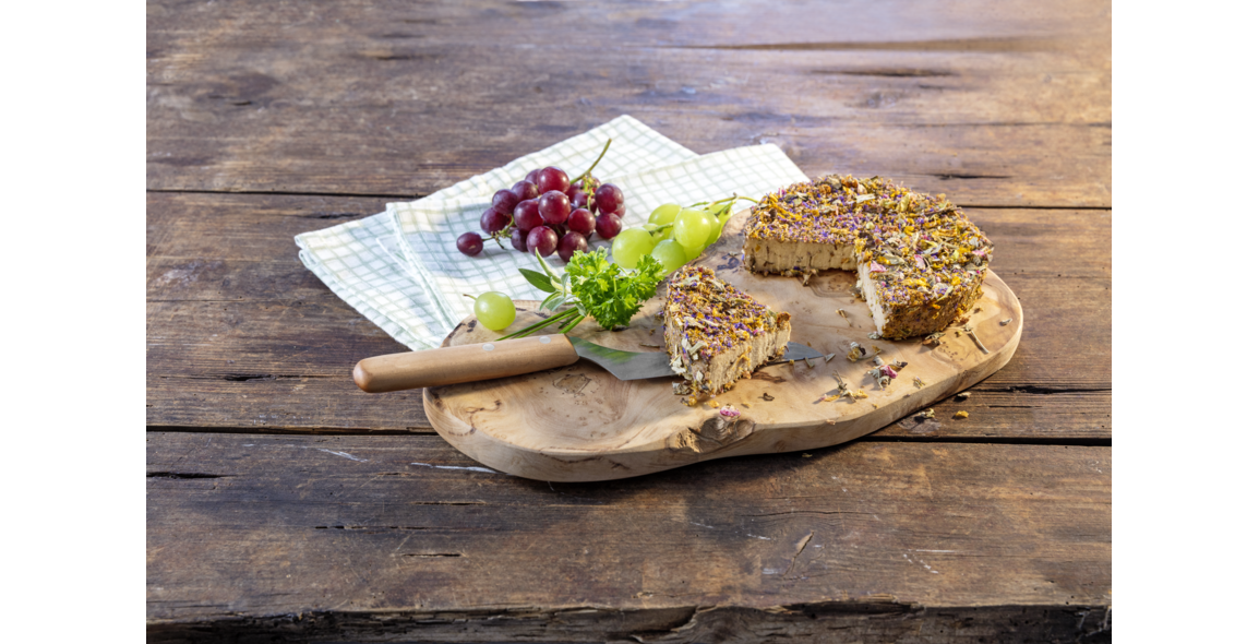 Fromage végan aux noix de cajou et herbes aromatiques