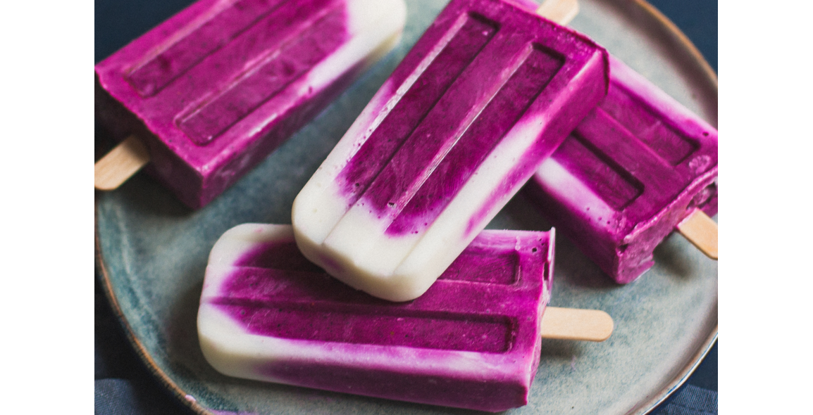 Glace aux fruits de la forêt et lait de coco